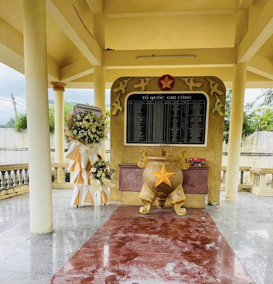 Dâng hương tri ân các anh hùng liệt sĩ – Lòng biết ơn từ thế hệ trẻ